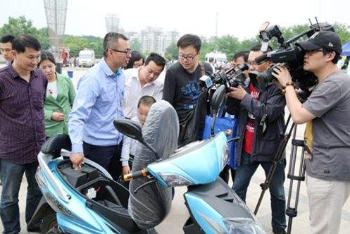 湖南省关于分阶段减免企业社会保险费的实施意见